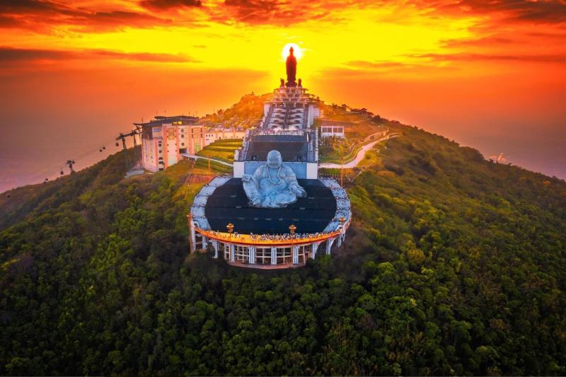 Tượng Phật trên núi Bà Đen, Tây Ninh
