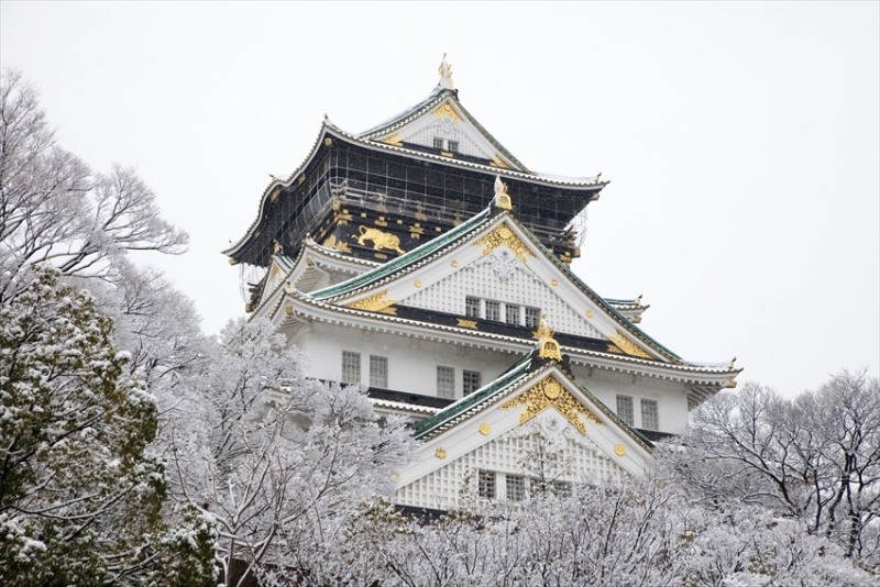 Lâu đài Osaka trong mùa đông