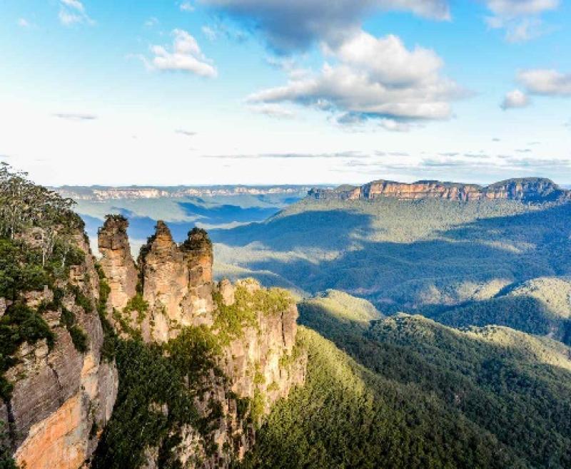 Cảnh núi Three Sisters tại Blue Mountains, nước Úc