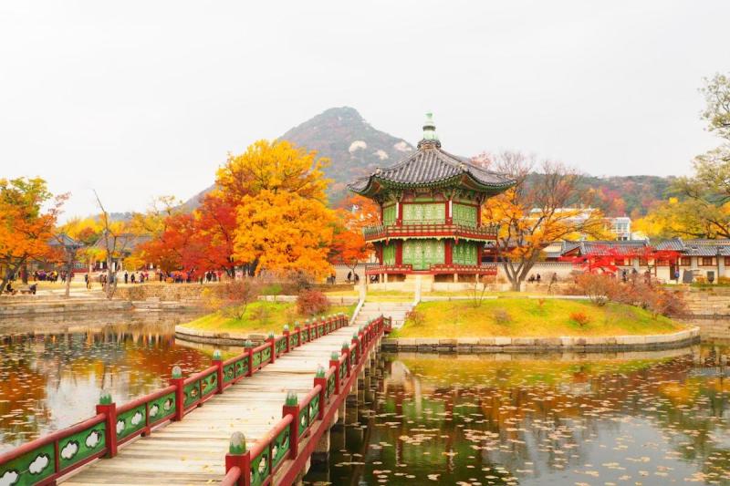 Khám phá cung điện hoàng gia Gyeongbok