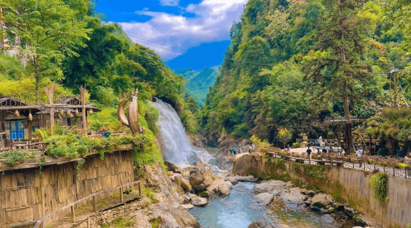 Bản Cát Cát - du lịch Tây Bắc - hoàng việt travel