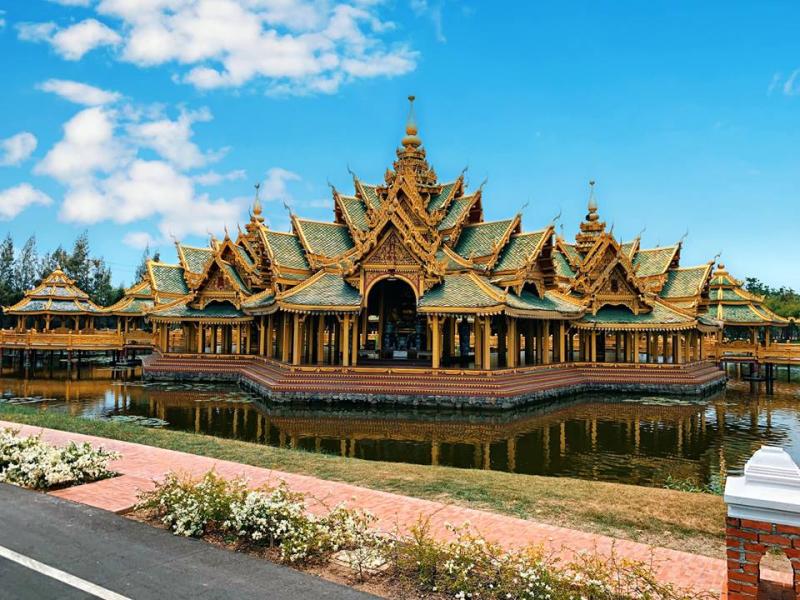 Lạc lối ở Mueang Boran Ancient City trong chuyến du lịch Thái Lan