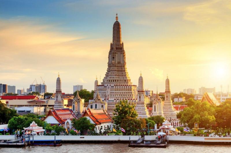 Chùa Wat Arun, ngôi chùa tuyệt đẹp ở Thái Lan được giới trẻ rần rần