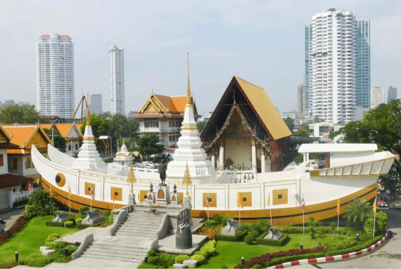 SỰ LINH THIÊNG CỦA NGÔI CHÙA WAT YANAWA (CHÙA THUYỀN)