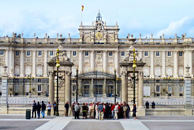 Cung điện Hoàng gia - Royal Palace of Madrid