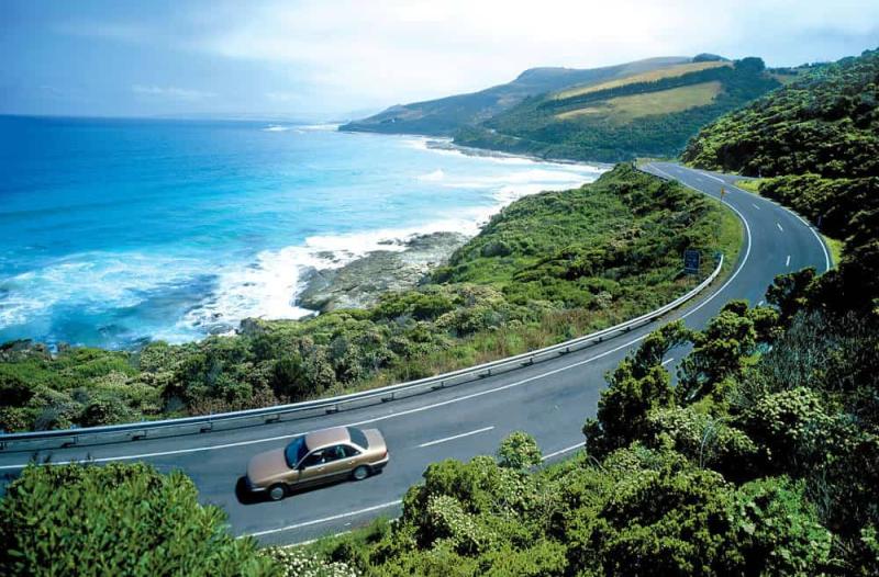 Ô tô tự lái trên cung đường ven biển Great Ocean Road, Victoria