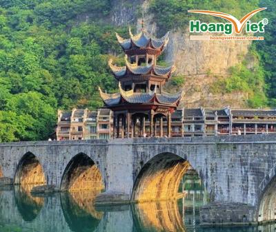 CHƯƠNG TRÌNH: TRÙNG KHÁNH – QUÝ DƯƠNG – TRẤN VIỄN – THIÊN HỘ MIÊU TRẠI – ĐAN TRẠI TIỂU TRẤN – HỒNG NHAI ĐỘNG – TỪ KHÍ KHẨU