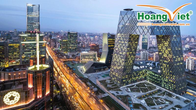 tour bắc kinh - thượng hải Tòa nhà CCTV ở Bắc Kinh, với cấu trúc hình chữ U lớn, thể hiện sự sáng tạo trong kiến trúc hiện đại.