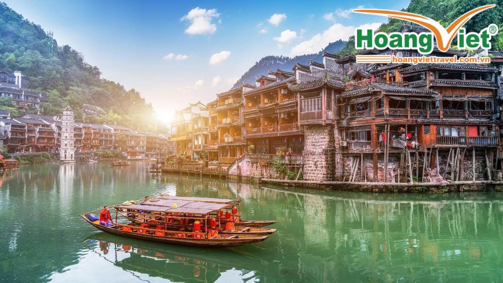 TRƯƠNG GIA GIỚI – PHƯỢNG HOÀNG CỔ TRẤN – THIÊN TỬ SƠN – HỒ BẢO PHONG