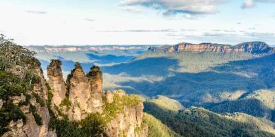 Cảnh núi Three Sisters tại Blue Mountains, nước Úc