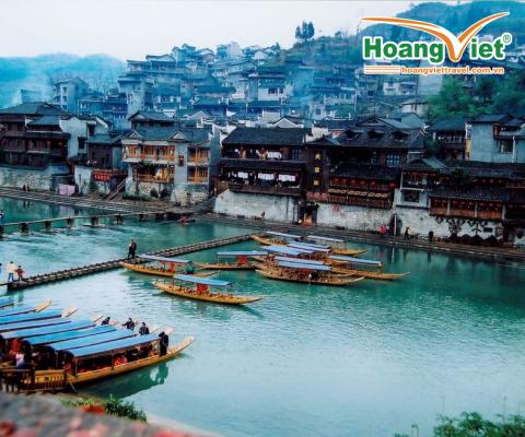 CHƯƠNG TRÌNH DU LỊCH TRUNG QUỐC: TRƯƠNG GIA GIỚI – THIÊN MÔN SƠN –PHƯỢNG HOÀNG CỔ TRẤN – HỒ BẢO PHONG – PHÙ DUNG TRẤN – HỌA VIỆN QUÂN THANH
