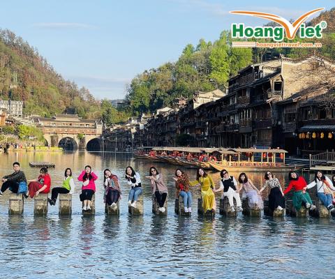 CHƯƠNG TRÌNH DU LỊCH TRƯỜNG SA - TRƯƠNG GIA GIỚI – PHƯỢNG HOÀNG CỔ TRẤN – THIÊN MÔN SƠN – HỒ BẢO PHONG  BAY QUINGDAO AIRLINES 