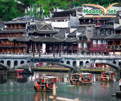 Tour Ân Thi Phượng Hoàng Cổ Trấn Trương Gia Giới 5N4Đ