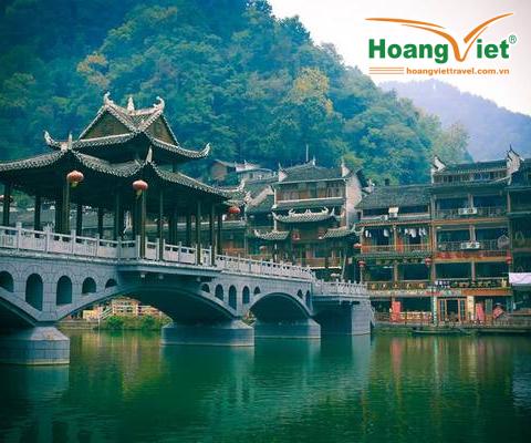 TOUR TRUNG QUỐC: TRƯỜNG SA - PHƯỢNG HOÀNG CỔ TRẤN - PHÙ DUNG TRẤN - TRƯƠNG GIA GIỚI