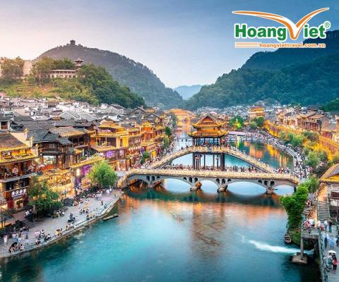 TOUR TRUNG QUỐC:TRƯƠNG GIA GIỚI – THIÊN MÔN SƠN -  PHƯỢNG HOÀNG CỔ TRẤN – PHÙ DUNG TRẤN –  VŨ LĂNG NGUYÊN 6N5Đ BAY VJ