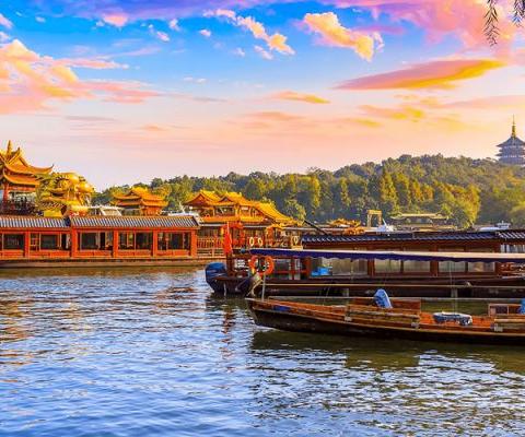 CHƯƠNG TRÌNH HÀ NỘI – ĐẠI LÝ – SHANGRILA – LỆ GIANG BAY LUCKY AIR