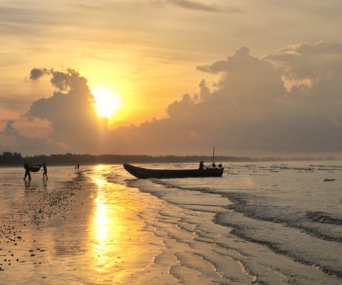 HÀ NỘI – TRÀ CỔ – MÓNG CÁI - ĐÔNG HƯNG - HÀ NỘI