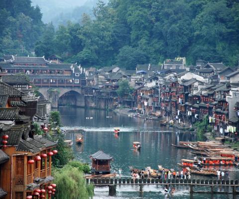 HÀ NỘI – TRƯỜNG SA - TRƯƠNG GIA GIỚI – PHƯỢNG HOÀNG CỔ TRẤN – THIÊN MÔN SƠN – HỒ BẢO PHONG +BAY HÀNG KHÔNG QINGDAO AIRLINES