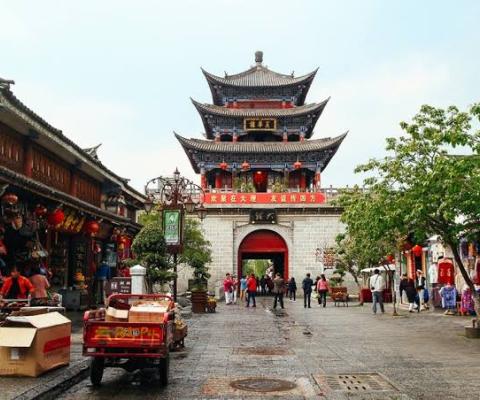 HÀNH TRÌNH KHÁM PHÁ CÔN MINH – ĐẠI LÝ “NƠI THIÊN NHIÊN KỂ CHUYỆN”