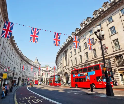 HÀNH TRÌNH KHÁM PHÁ CUNG ĐƯỜNG DU LỊCH ĐẸP NHẤT VƯƠNG QUỐC ANH ENGLAND – XỨ WALES - SCOTLAND BAY VIETNAM AIRLINES