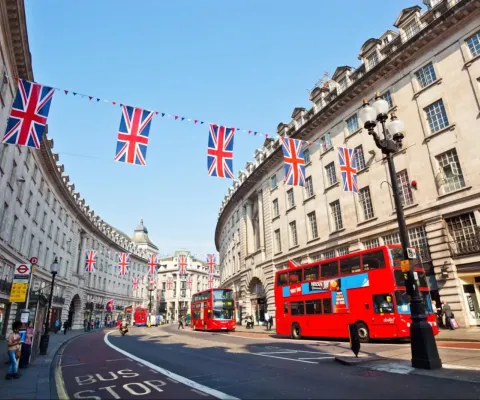 HÀNH TRÌNH KHÁM PHÁ CUNG ĐƯỜNG DU LỊCH ĐẸP NHẤT VƯƠNG QUỐC ANH ENGLAND – XỨ WALES - SCOTLAND BAY VIETNAM AIRLINES 