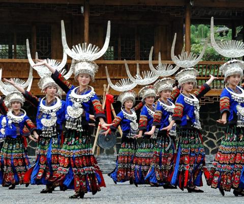 HÀNH TRÌNH KHÁM PHÁ TRUNG HOA QUÝ CHÂU –THIÊN HỘ MIÊU TRẠI BAY COLORFUL GUIZHOU AIRLINES