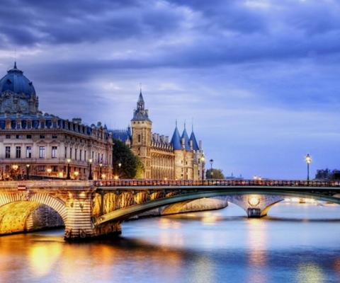 TOUR DU LỊCH: HÀ NỘI – PARIS - LUXEMBOURG – FRANKFURT - AMSTERDAM – HN 8N7Đ BAY QUATAR AIRWAY