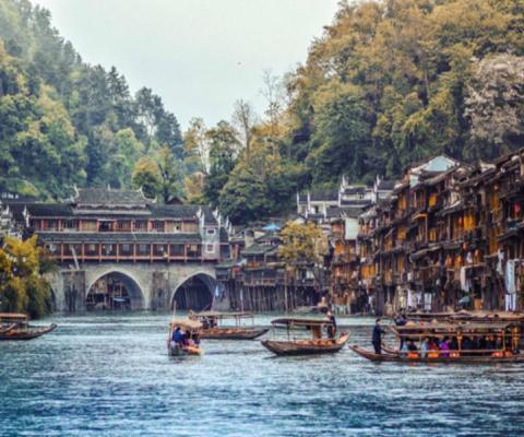 TOUR DU LỊCH: TRƯƠNG GIA GIỚI – PHƯỢNG HOÀNG CỔ TRẤN 6N5Đ BAY VJ