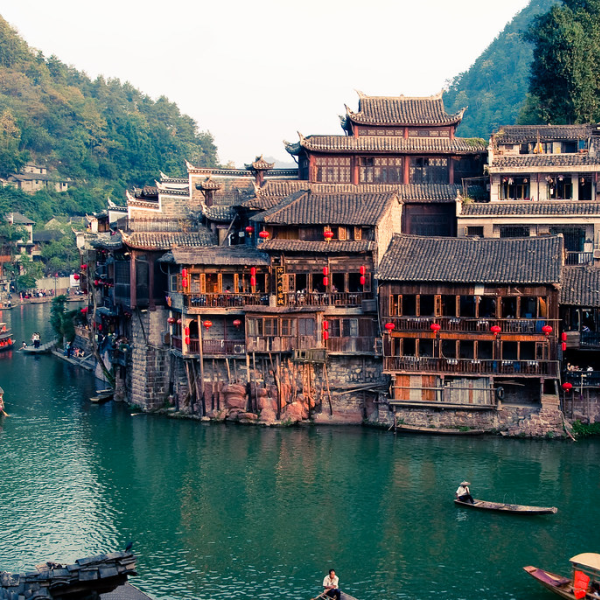 TOUR TRUNG QUỐC: TRƯƠNG GIA GIỚI - PHƯỢNG HOÀNG CỔ TRẤN - PHÙ DUNG TRẤN - THIÊN MÔN SƠN 5N4Đ BAY VJ