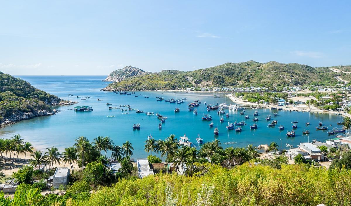 Biển Ninh Chữ Ninh Thuận: Vẻ Đẹp 'Hớp Hồn' Tín Đồ Du Lịch