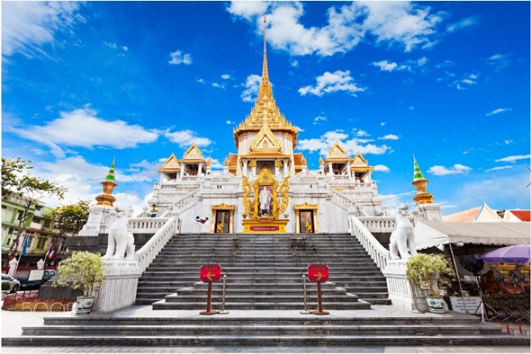 Tham quan chùa Phật Vàng nổi tiếng linh thiêng ở Thái Lan