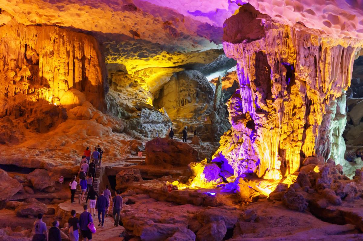 Hang Sửng Sốt – Vịnh Hạ Long - Halong Le Journey Cruise