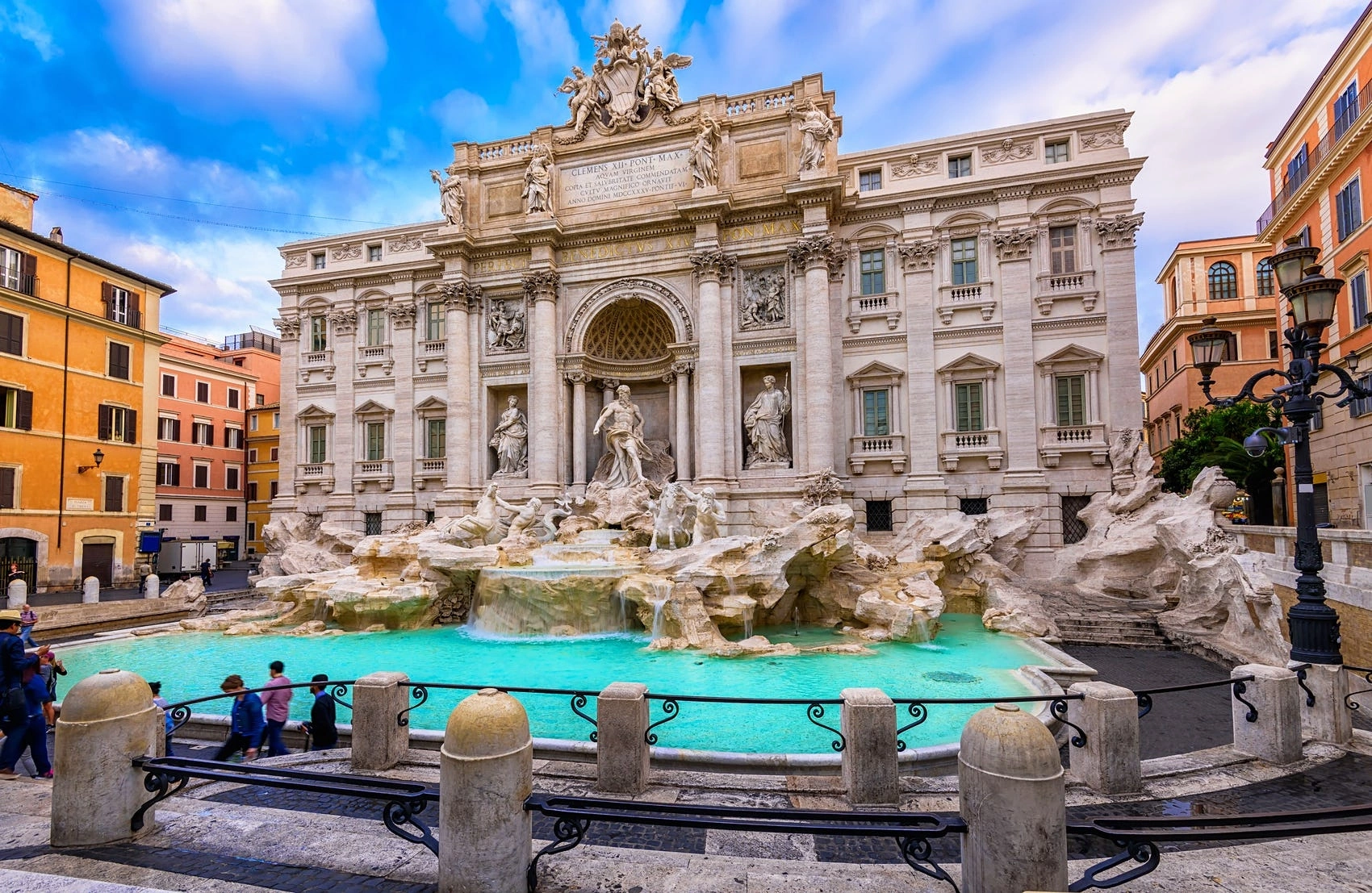Vì sao du khách thích ném tiền ở đài phun nước Trevi