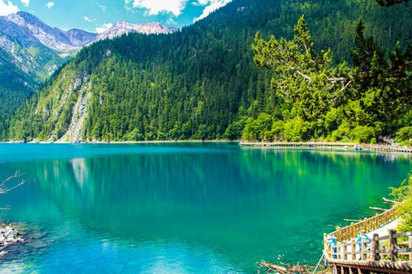 hồ trường hải - hoàng việt travel