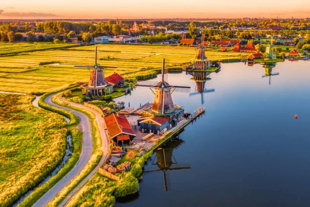 Làng cối xay gió Zaanse Schans - Hoàng Việt Travel