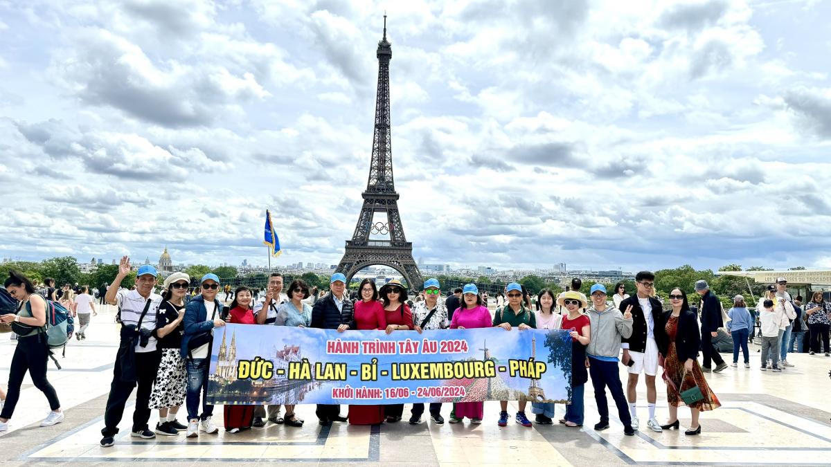 Tour Châu Âu 5 nước - Hoàng Việt Travel