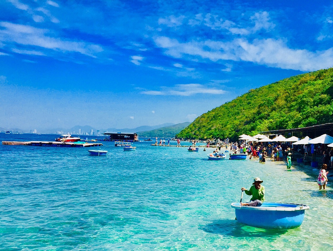 Bãi Tranh Nha Trang - Điểm nghỉ dưỡng hàng đầu tại Nha Trang