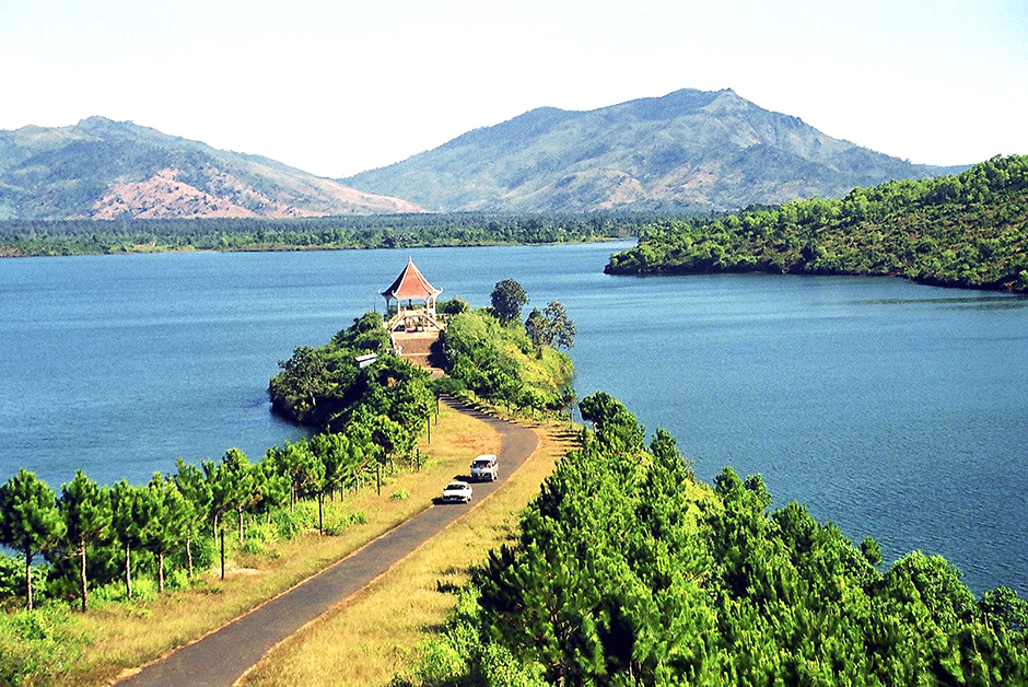 Hồ T'nưng - T'Nung Lake