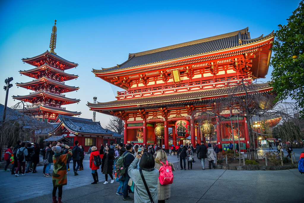 Khám phá đền cổ Asakusa Kannon Nhật Bản