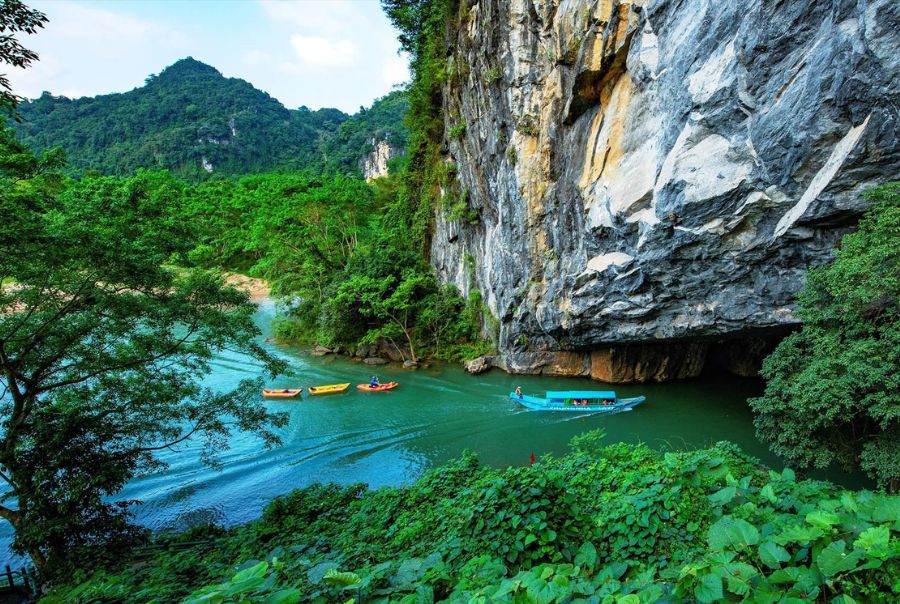 Tour Động Phong Nha - Động Thiên Đường 1 ngày giá rẻ