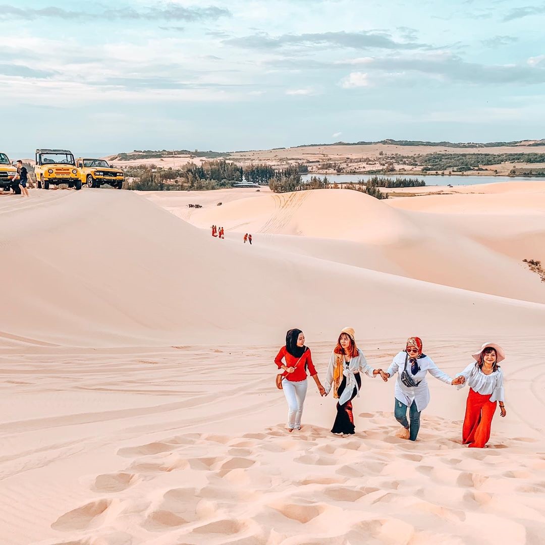 Bàu Sen Bàu Trắng - Tiểu Sa mạc đẹp số 1 Mũi Né - Như Sahara
