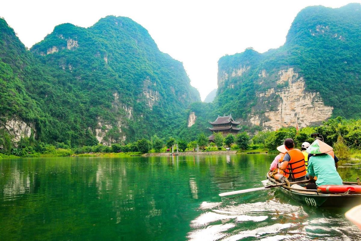 Thủy Đình, Tràng An đẹp như tranh
