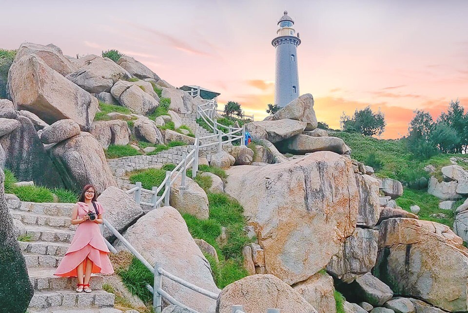 Tour Hải Đăng Mũi Điện - Vịnh Vũng Rô - Khám phá Hòn Nưa 1 ngày - Phú Yên  Tourist