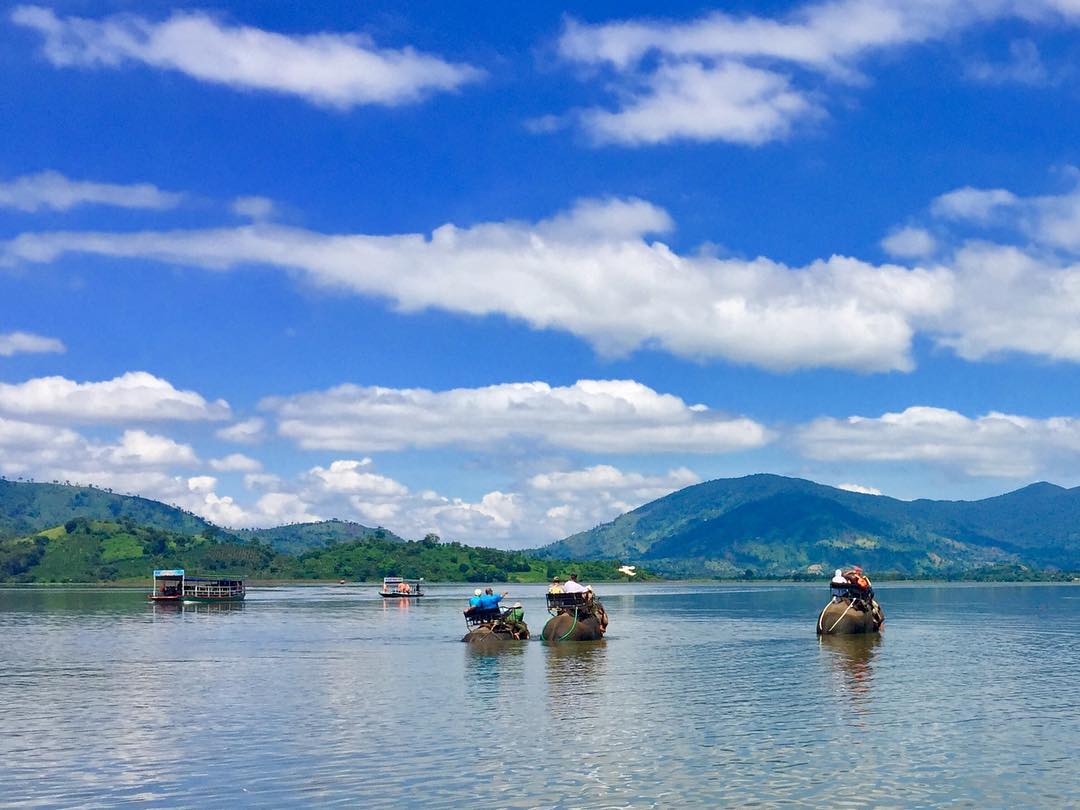 HỒ LĂK – DẢI LỤA ÓNG MỀM CỦA ĐẤT RỪNG TÂY NGUYÊN