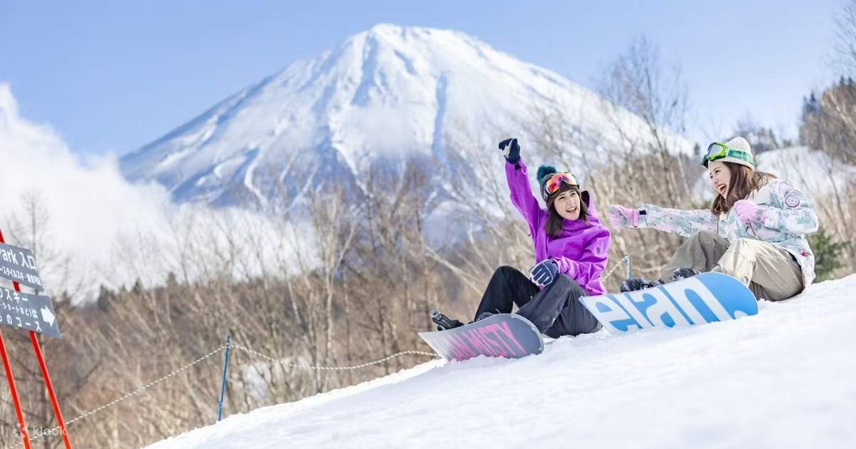 Trải nghiệm tuyệt vời tại khu trượt tuyết Fujiten Snow Resort
