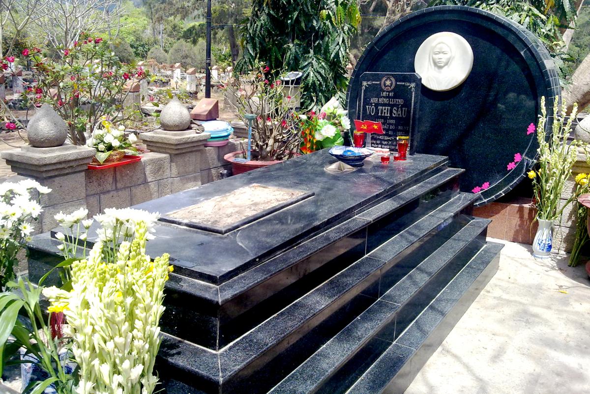 Mộ Võ Thị Sáu