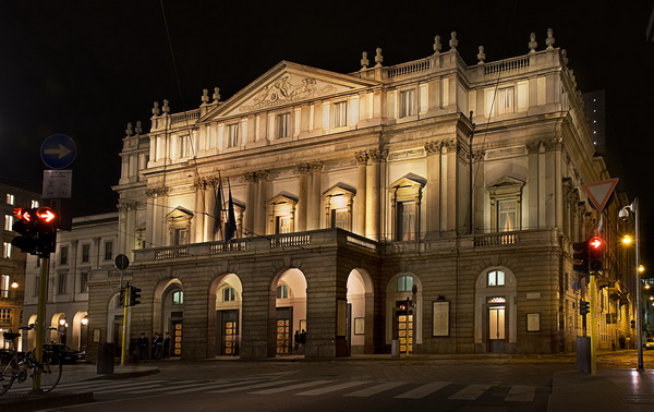 Nhà hát đầu tiền của Châu Âu: Opera La Scala - MiLan - Ý
