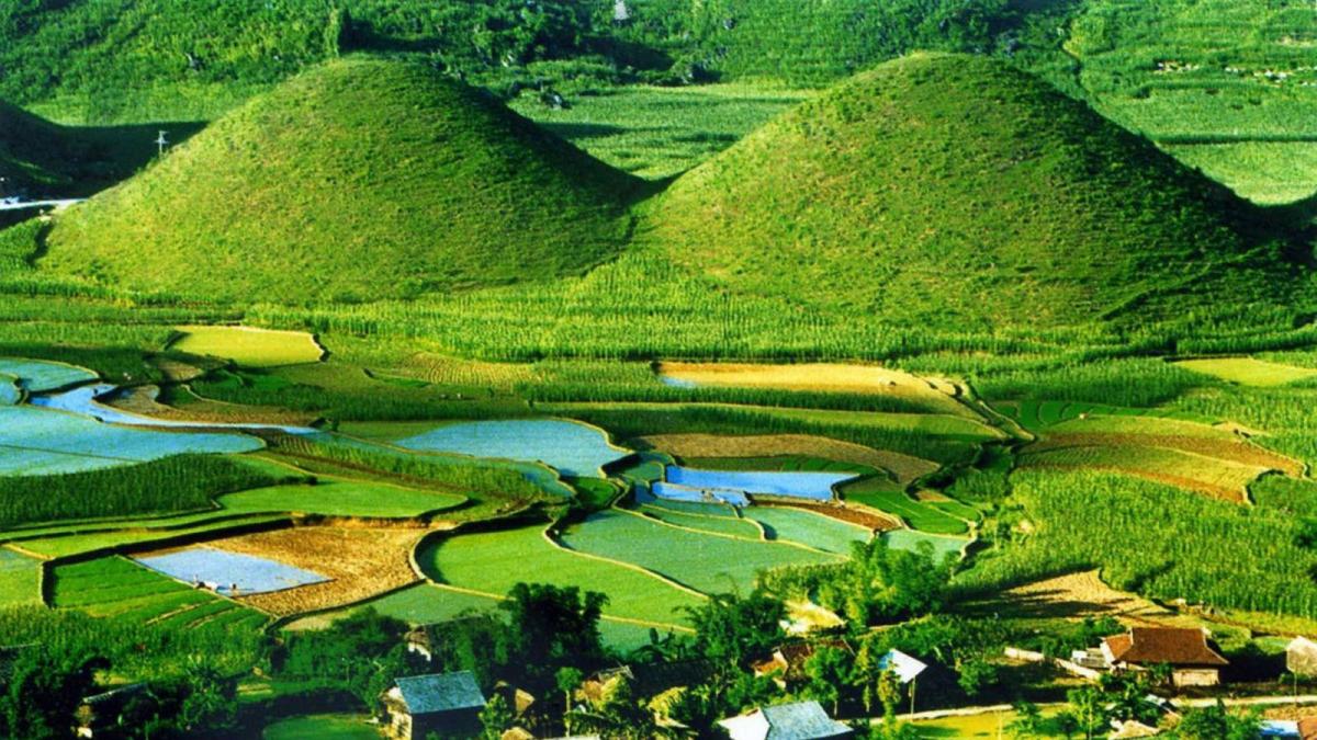 Núi Đôi Cô Tiên Huyện Quản Bạ Hà Giang