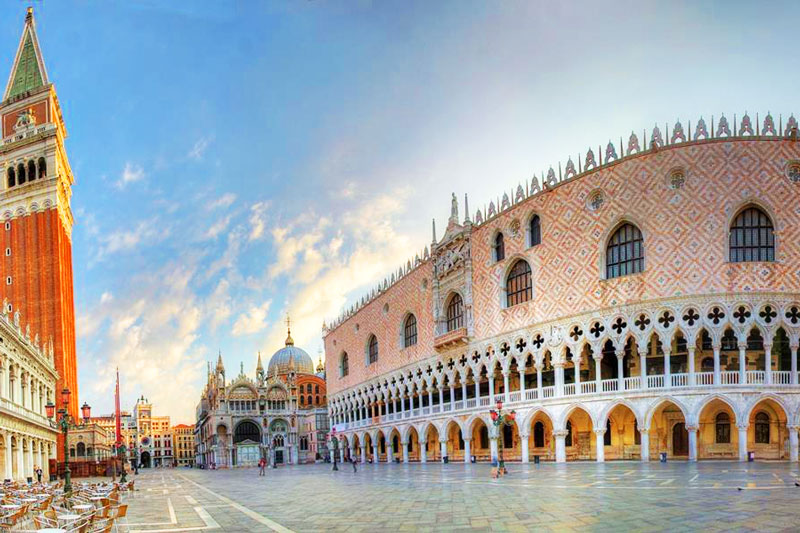 Quảng Trường Thánh Marco (St.Mark Square), Venice,...