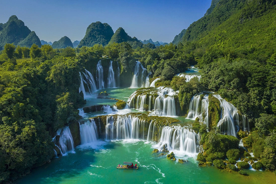 Thác Bản Giốc mùa đẹp nhất trong năm